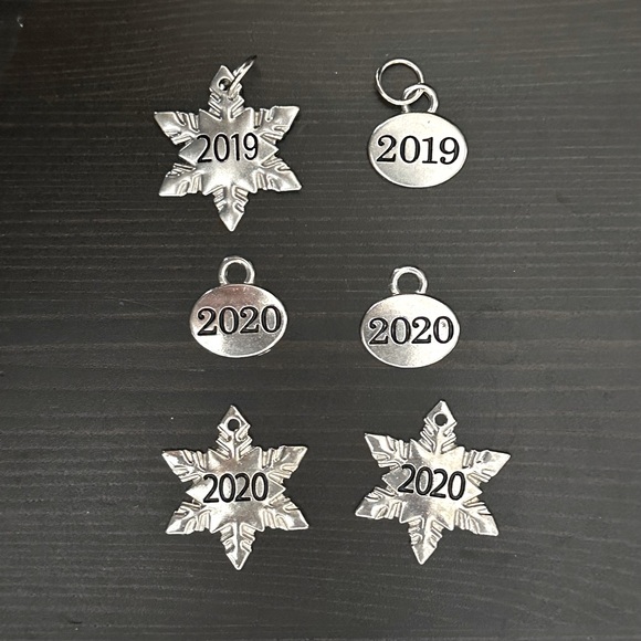 Silver date charms - 2019 and 2020 - Picture 1 of 2